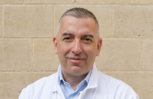 First successful implantation in Greece for VasQ external support device